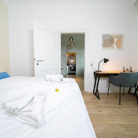 Favorite Stays - Suite And More - Kitchen Neuss Exterior foto